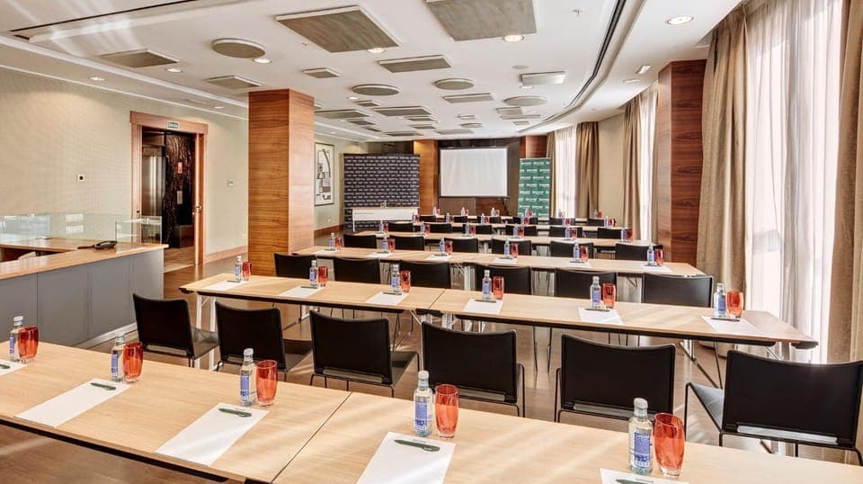 Meeting/conference room