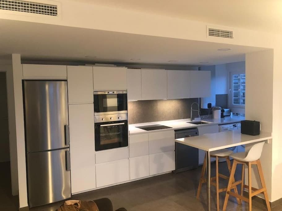 Kitchen or kitchenette, Dining area, dishwasher, minibar, pet friendly, stove, toaster