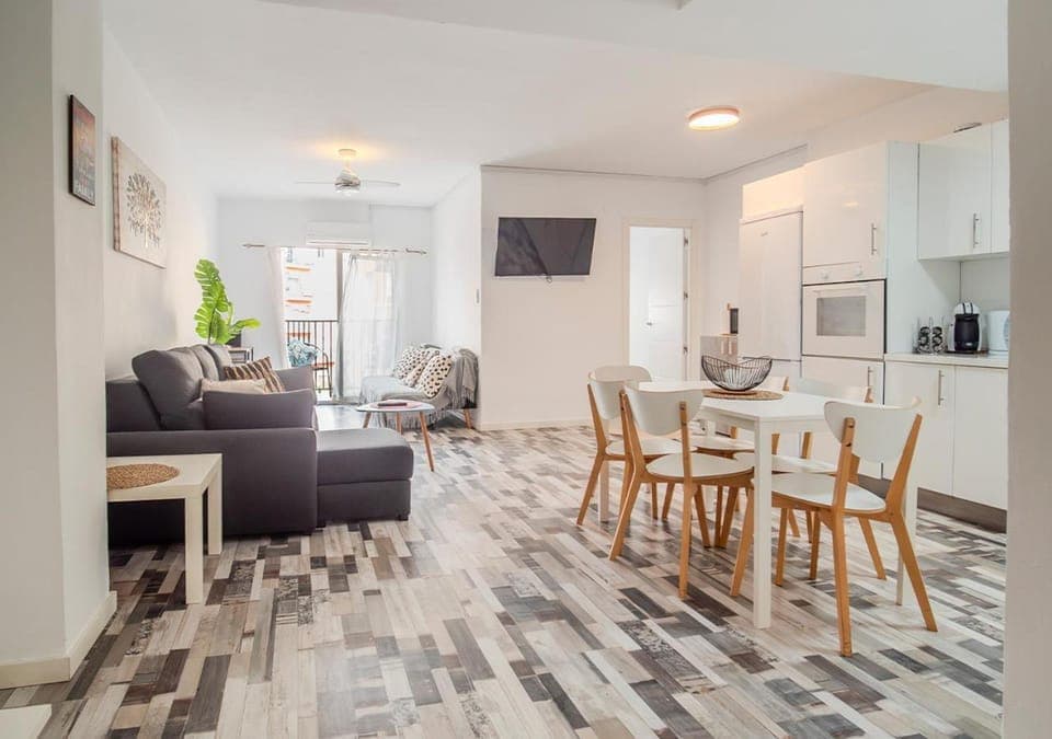 TV and multimedia, Kitchen or kitchenette, Living room, Dining area