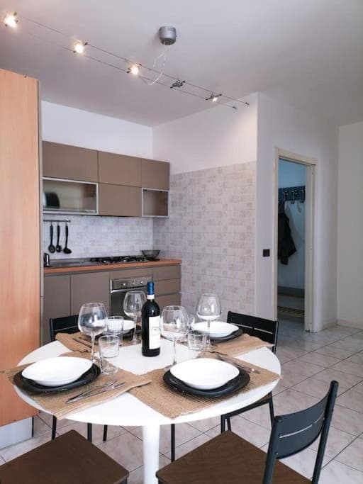 Kitchen or kitchenette, Dining area, pet friendly, stove