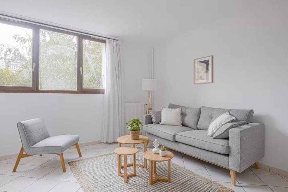 Living room, Seating area