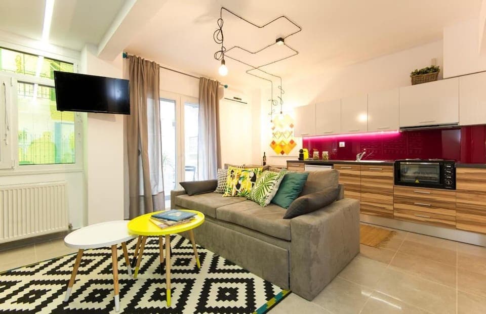 Kitchen or kitchenette, Living room, Seating area