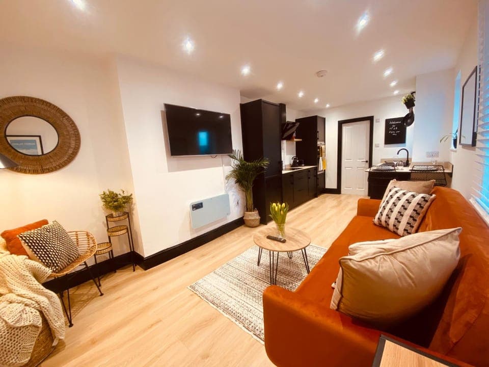 TV and multimedia, Living room, Seating area