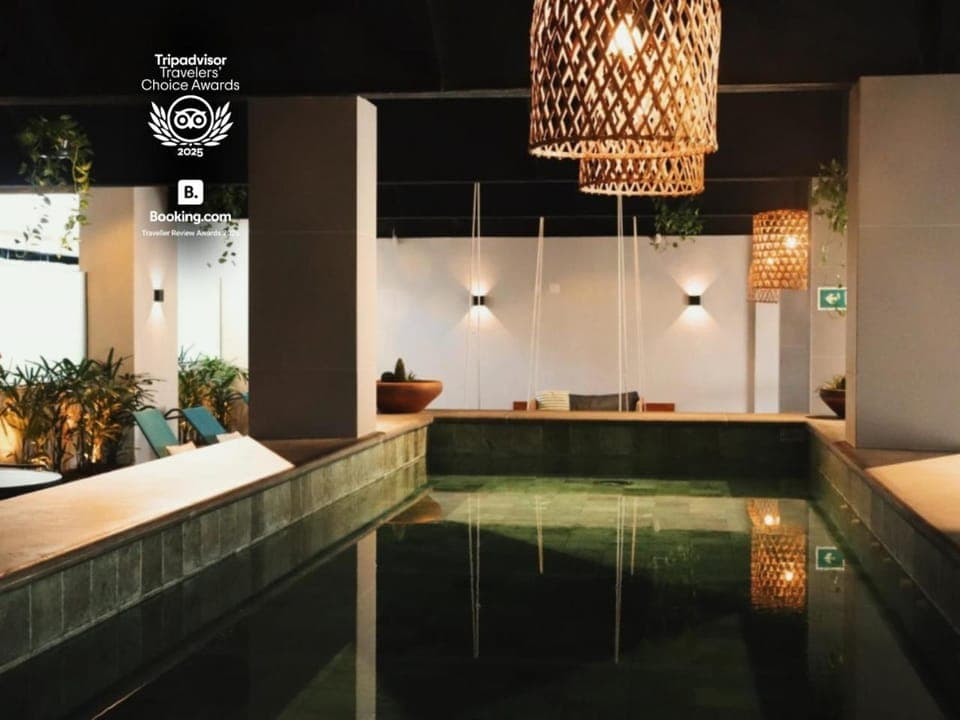 Property building, Seating area, Landmark view, Swimming pool, Entertainment, Certificate/Award, Inner courtyard view, internet