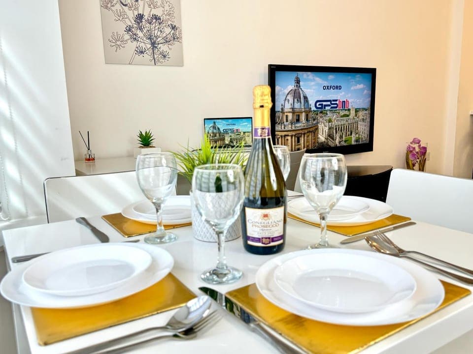 TV and multimedia, Dining area