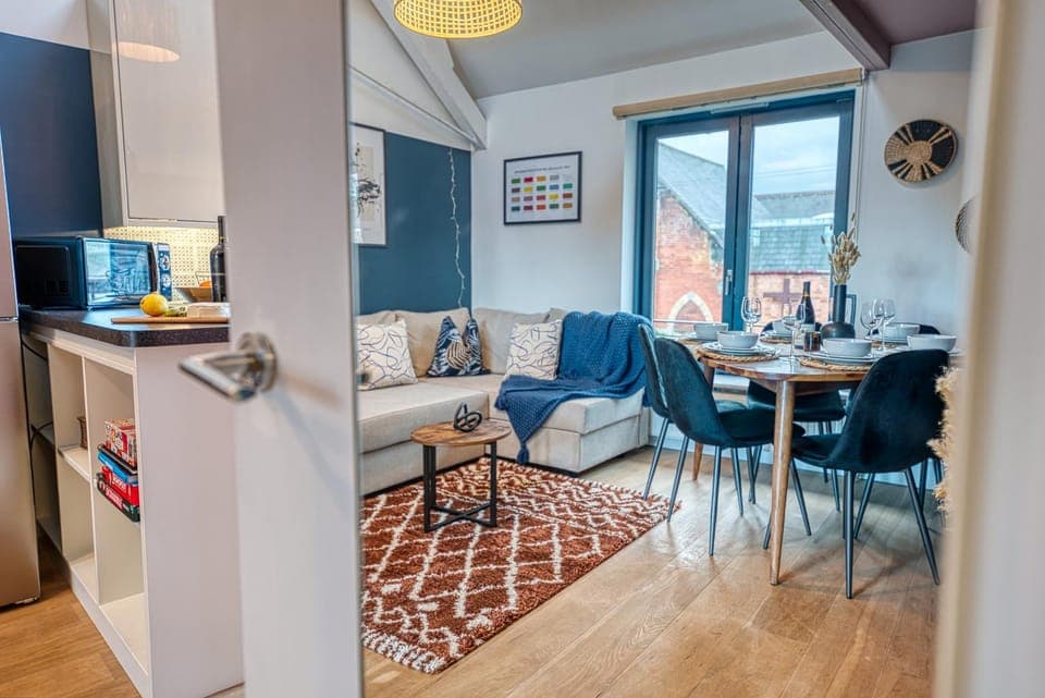 Living room, Seating area, Dining area