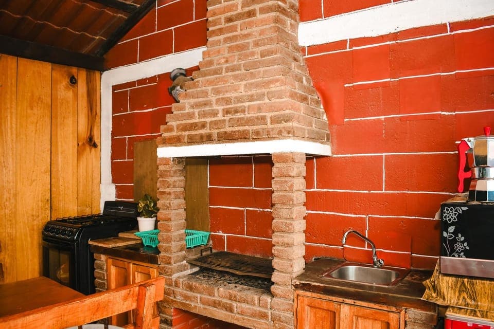 Kitchen or kitchenette, Dining area, stove