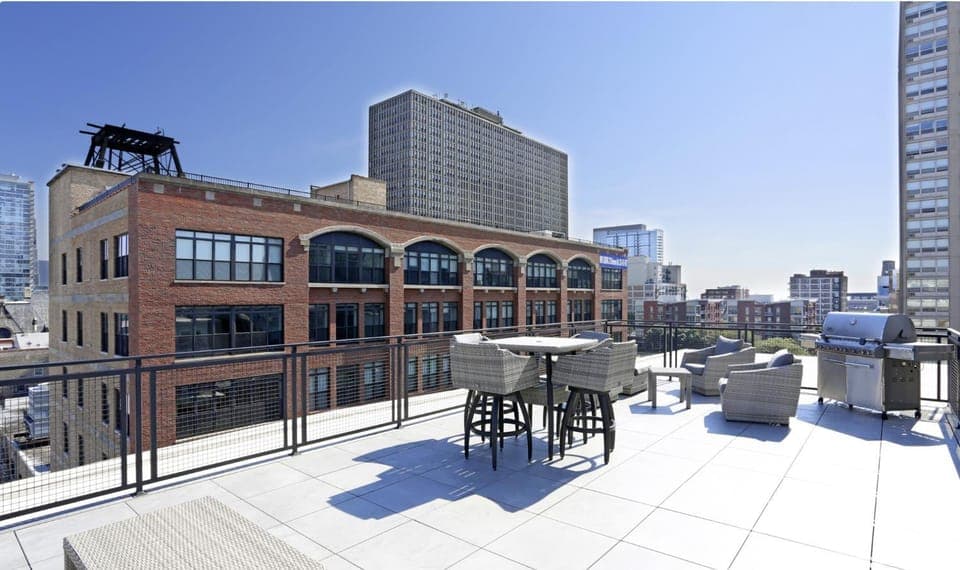 Property building, Day, Evening entertainment, City view, Location