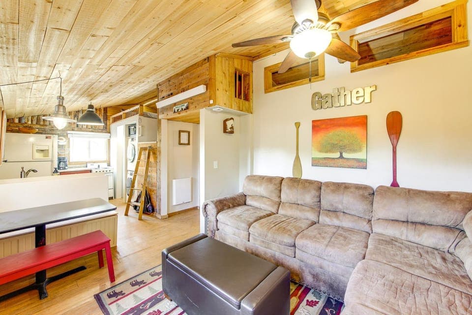 1 Mi to Grand Lake: Pet-Friendly Cabin w/ Grill! Cabin in Rocky Mountain National Park