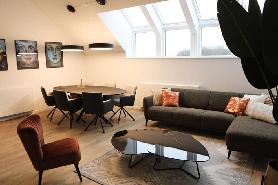 Living room, Seating area, Dining area