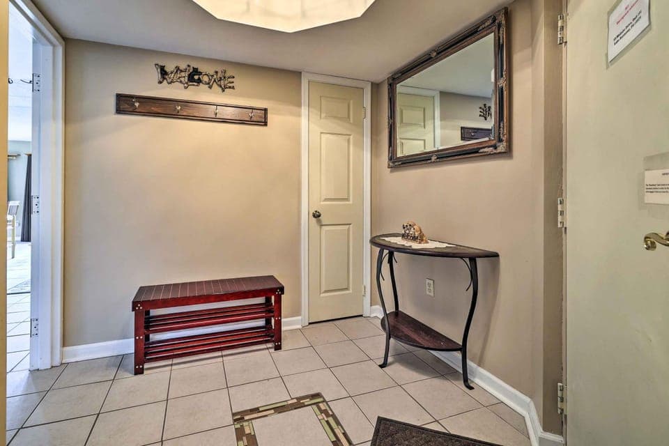 Steps to Shore: Scenic Big Boulder Lake Condo! House in Big Boulder Lake