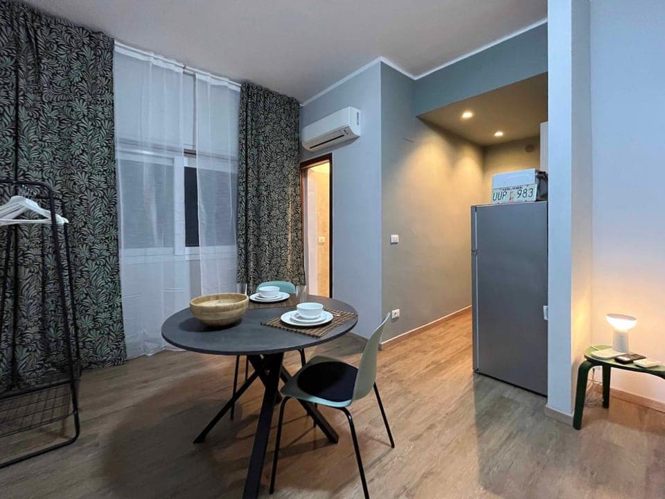 Dining area, minibar, air conditioner