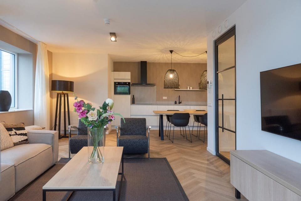 Kitchen or kitchenette, Living room