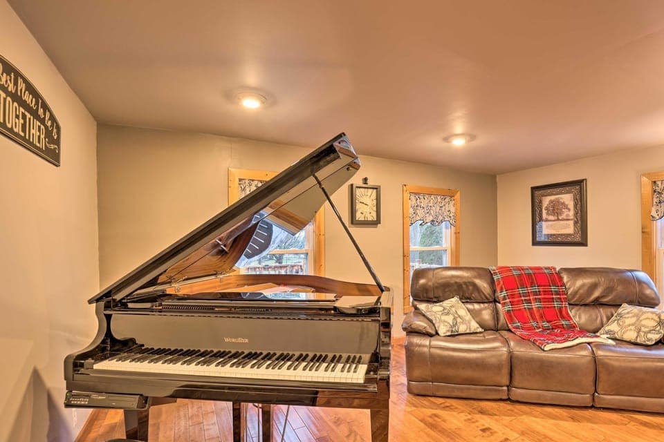 Deck & Hot Tub: Pet-Friendly Seneca Lake Home! House in Seneca Lake