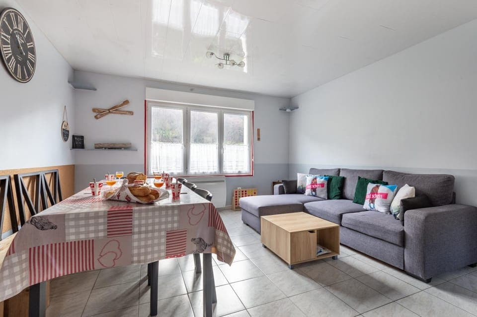 Living room, Dining area