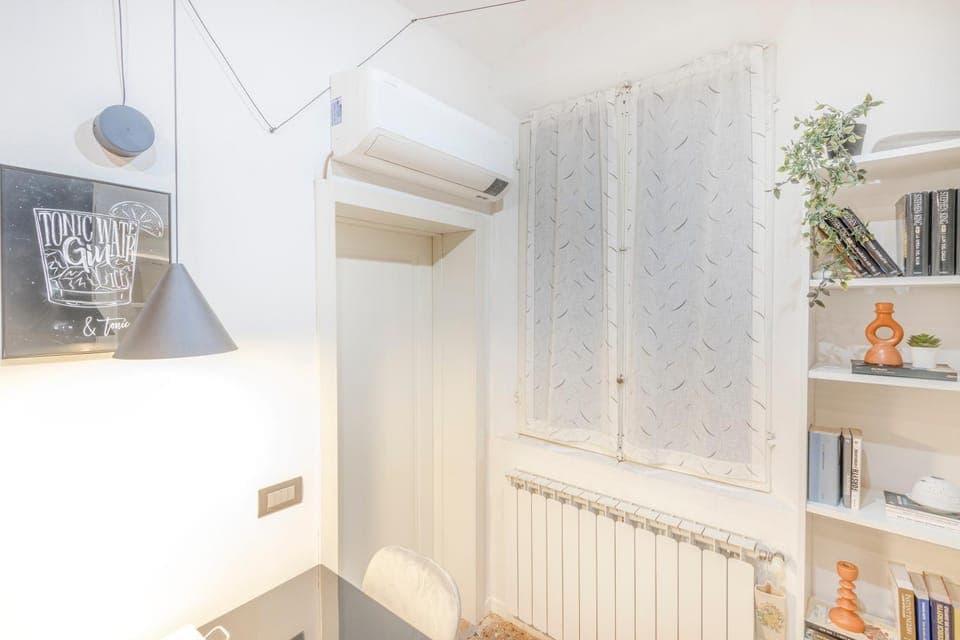 Library, internet, air conditioner, air conditioner