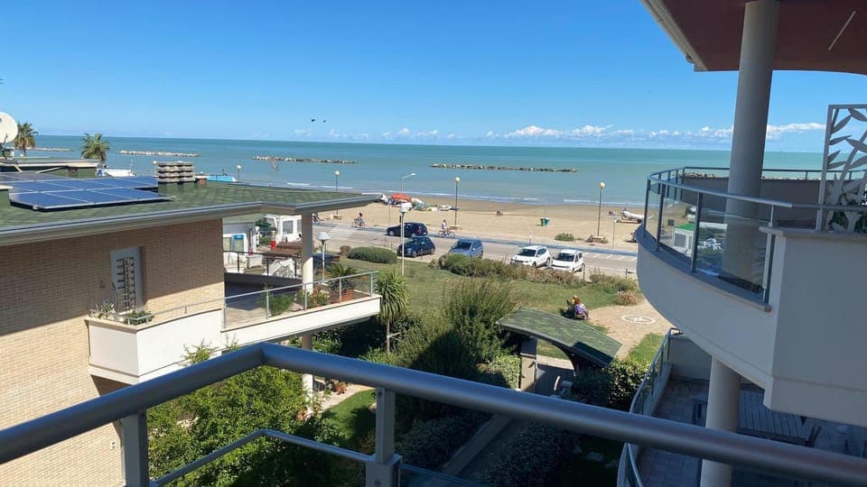 Natural landscape, Balcony/Terrace, Sea view