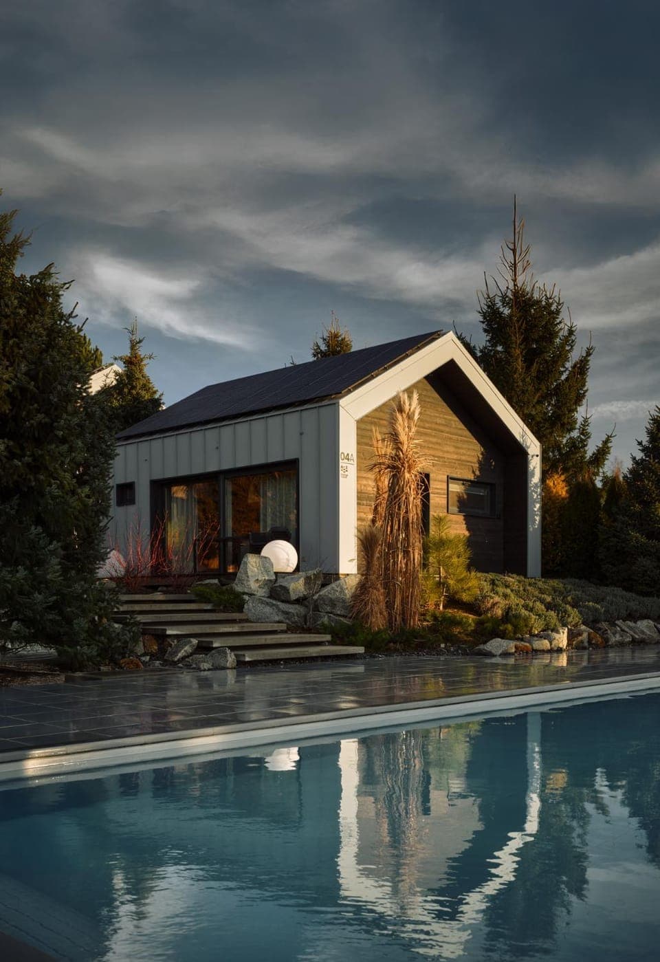 Property building, Day, Garden, Garden view, Pool view, Swimming pool