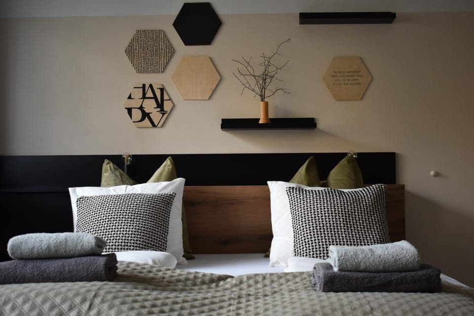 Bed, Balcony/Terrace, Bedroom, towels