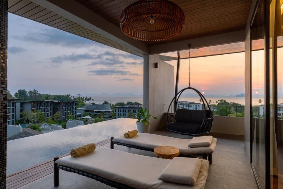 View (from property/room), Pool view