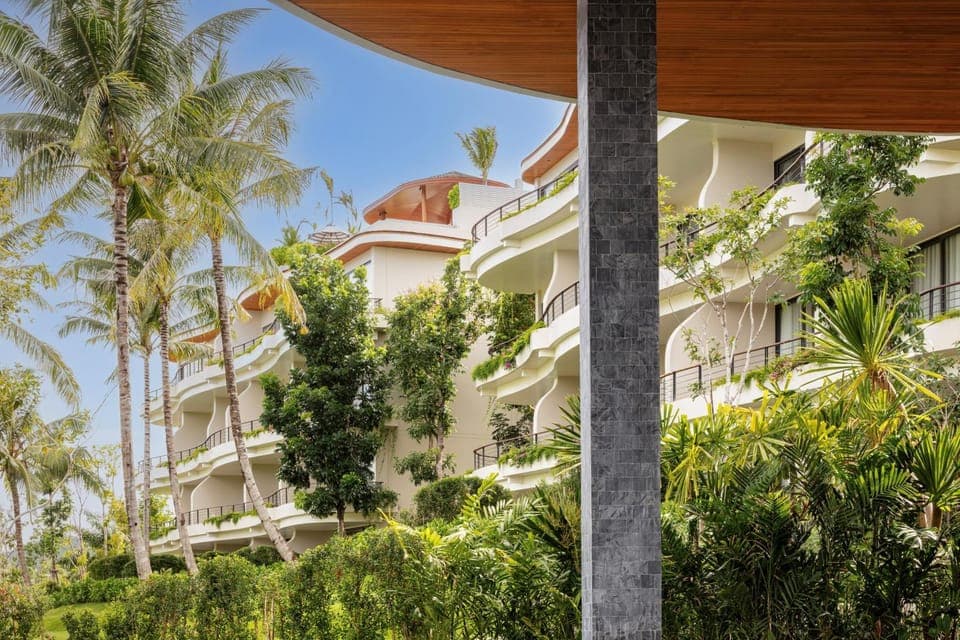 Property building, Day, Garden, Garden view