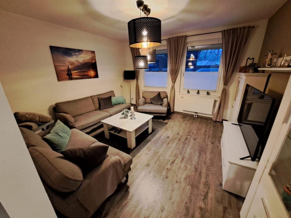 Communal lounge/ TV room