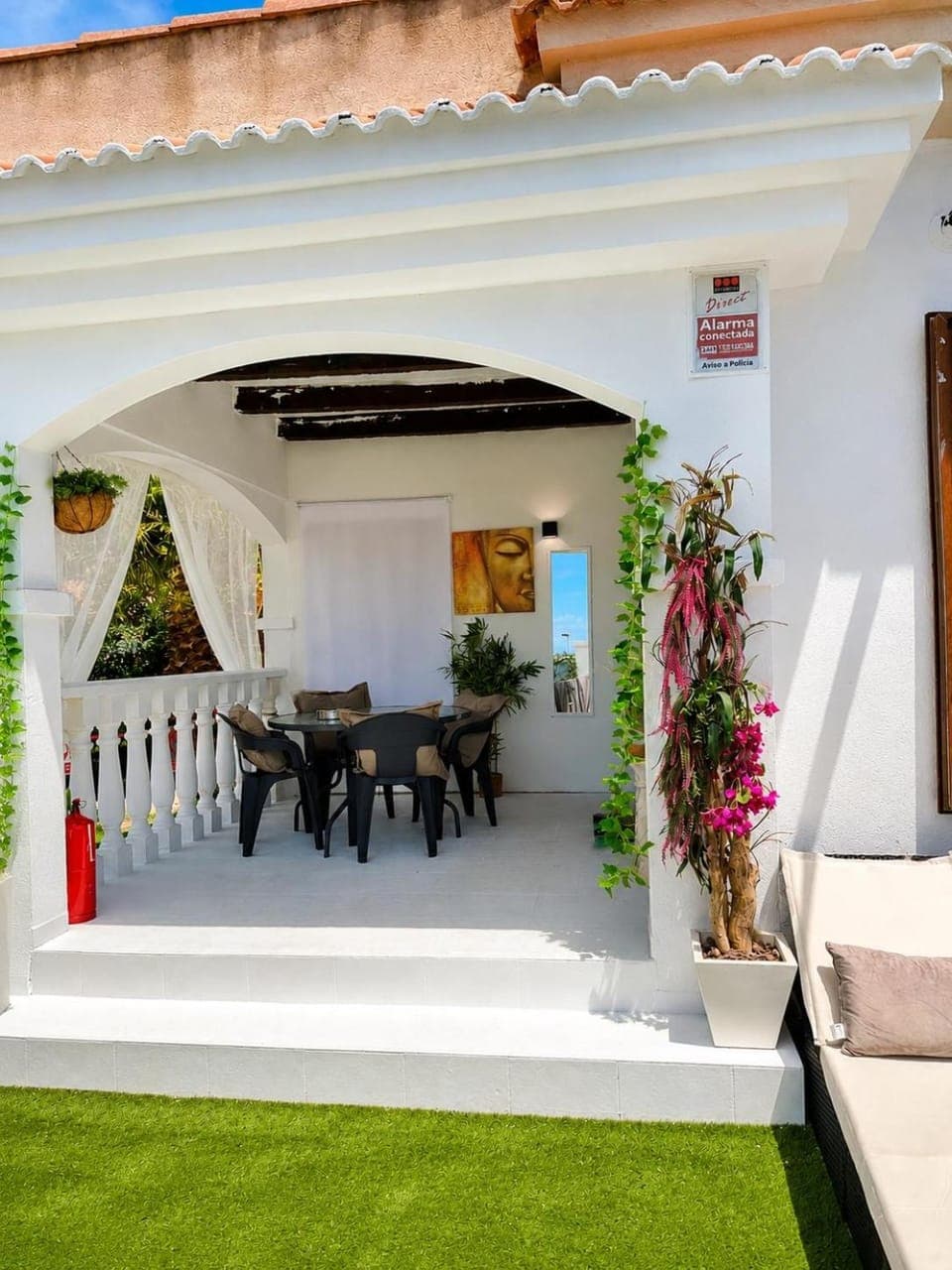Stag hendo25pax Only 10min to the PARTY area DESPEDIDAS 25pax 10 min de la zona de fiesta Consultar precio Villa in Marina Baixa