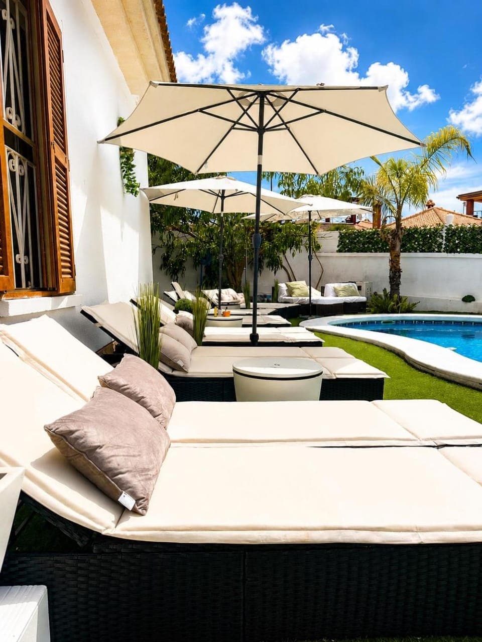 Stag hendo25pax Only 10min to the PARTY area DESPEDIDAS 25pax 10 min de la zona de fiesta Consultar precio Villa in Marina Baixa