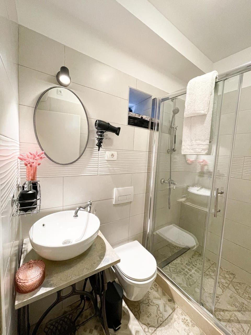 Shower, Bathroom, Bath, towels