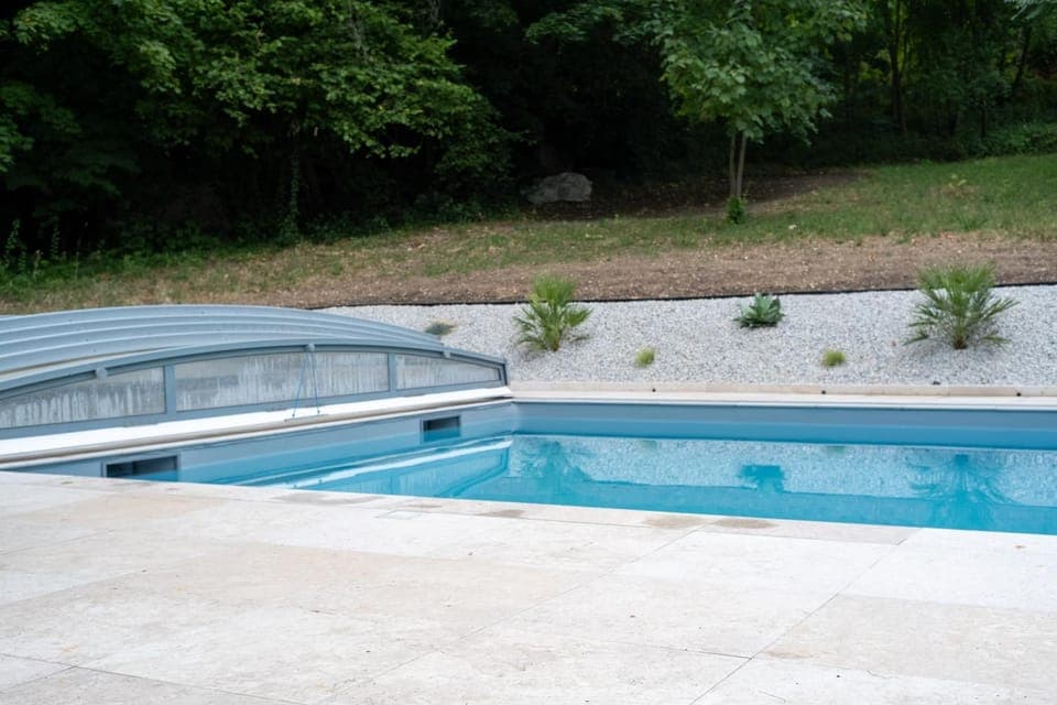 Swimming pool, Swimming pool