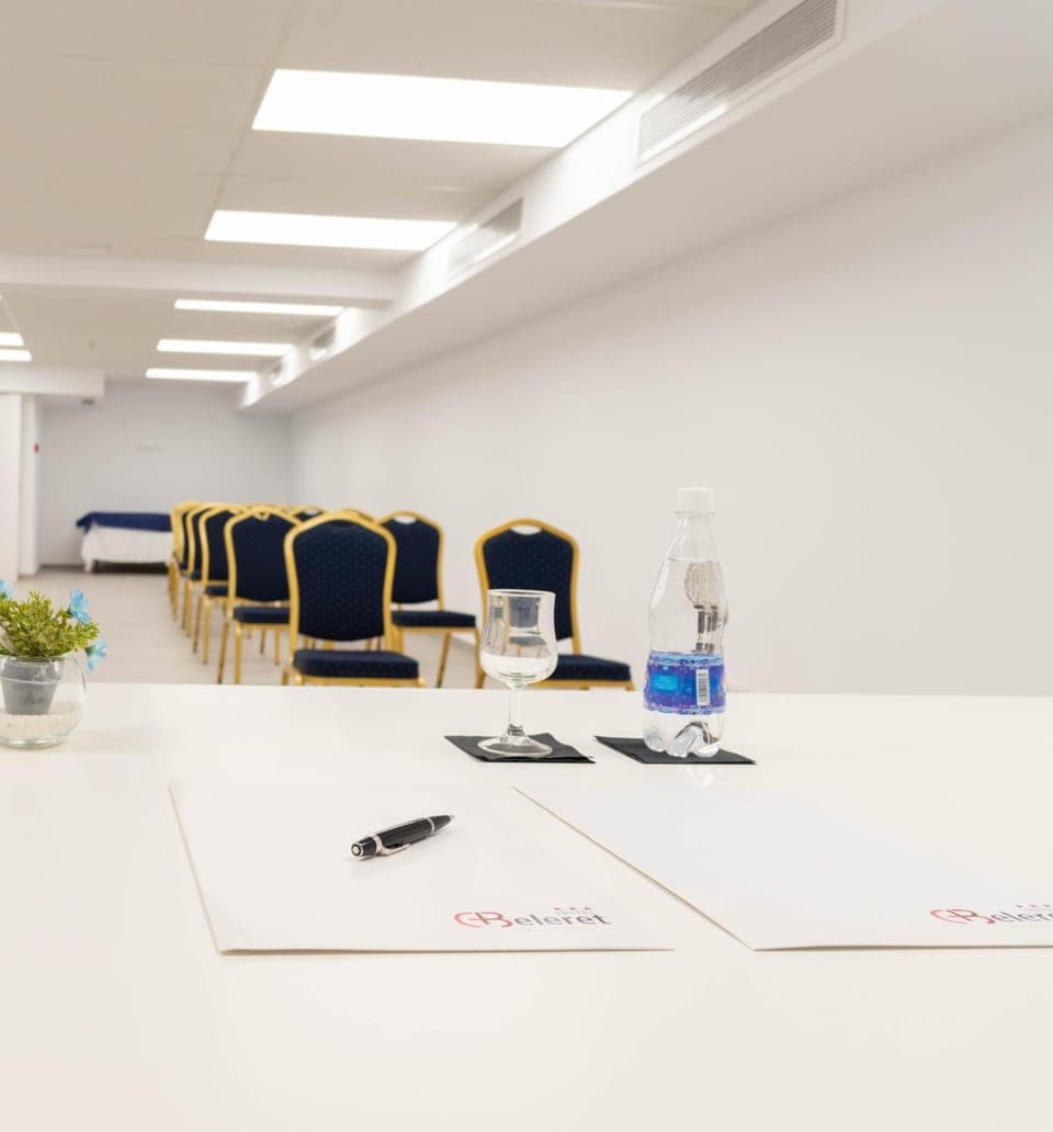 Meeting/conference room