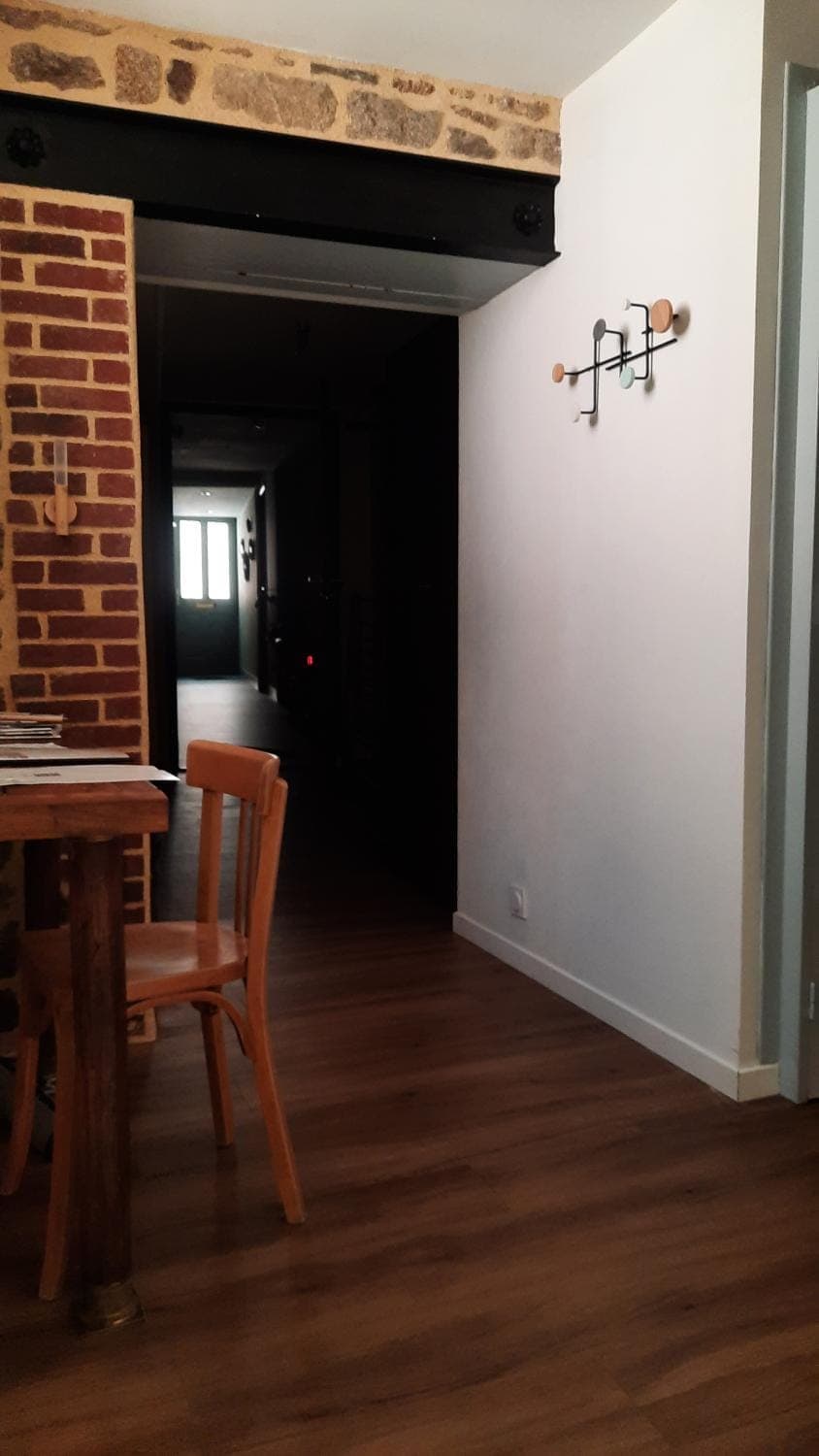 Decorative detail, Seating area, Dining area