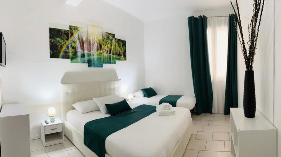 Bed, Photo of the whole room