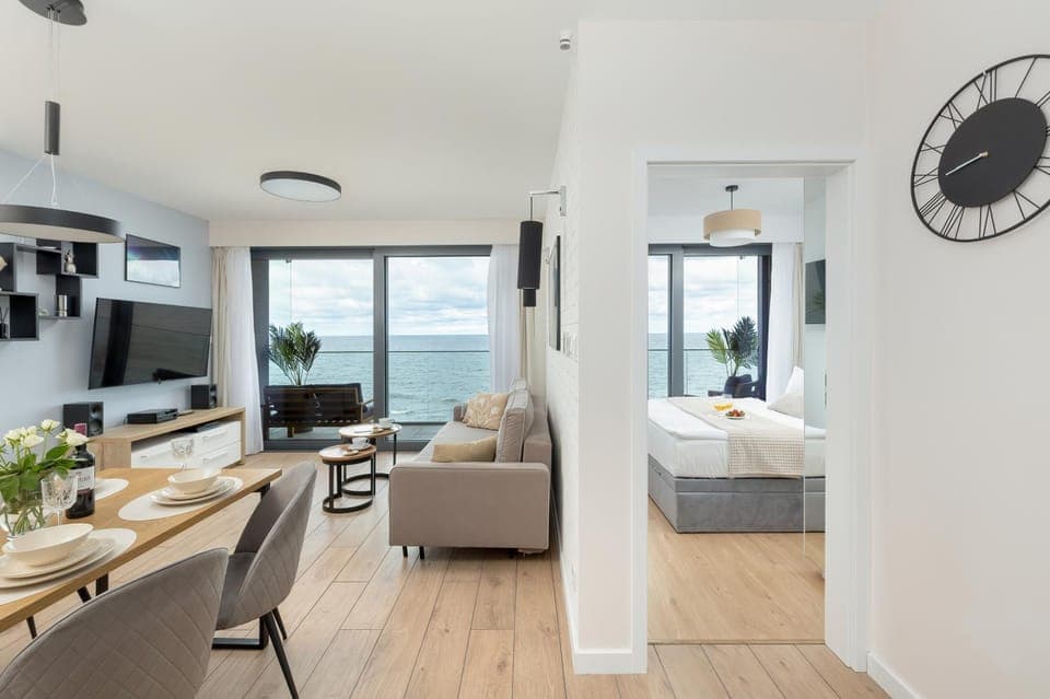 TV and multimedia, Living room, Dining area, Sea view