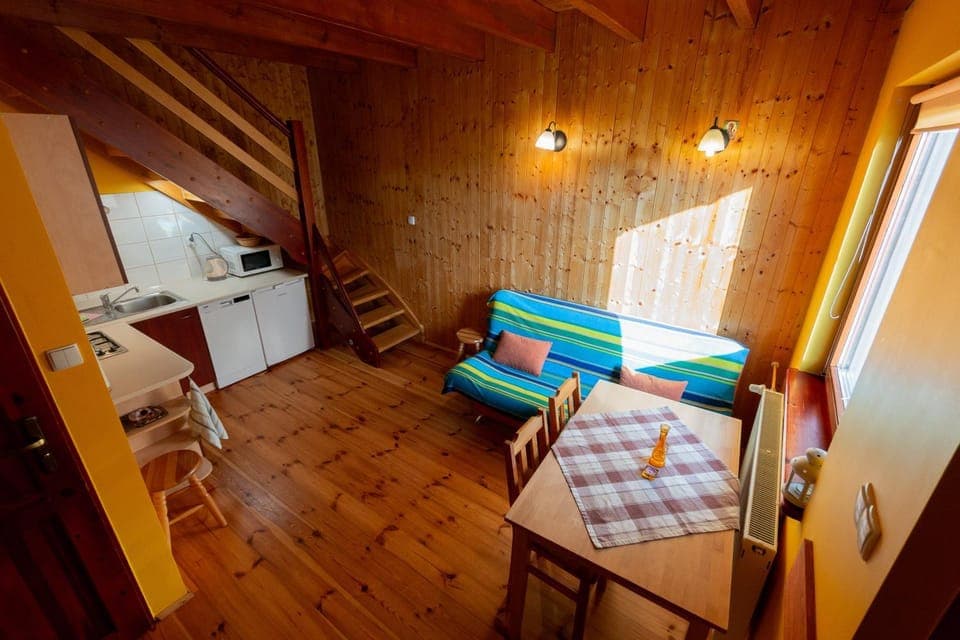 Kitchen or kitchenette, Living room