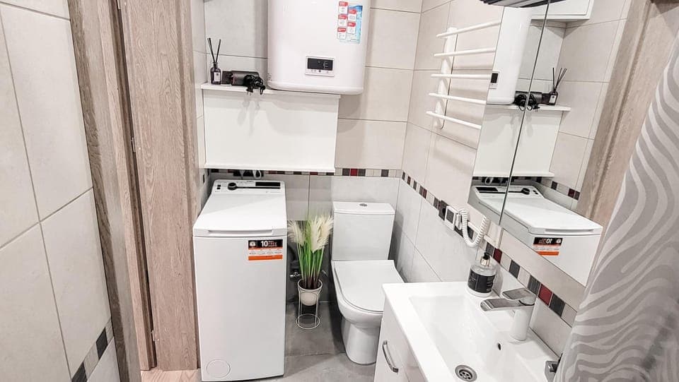 Bathroom, washing machine