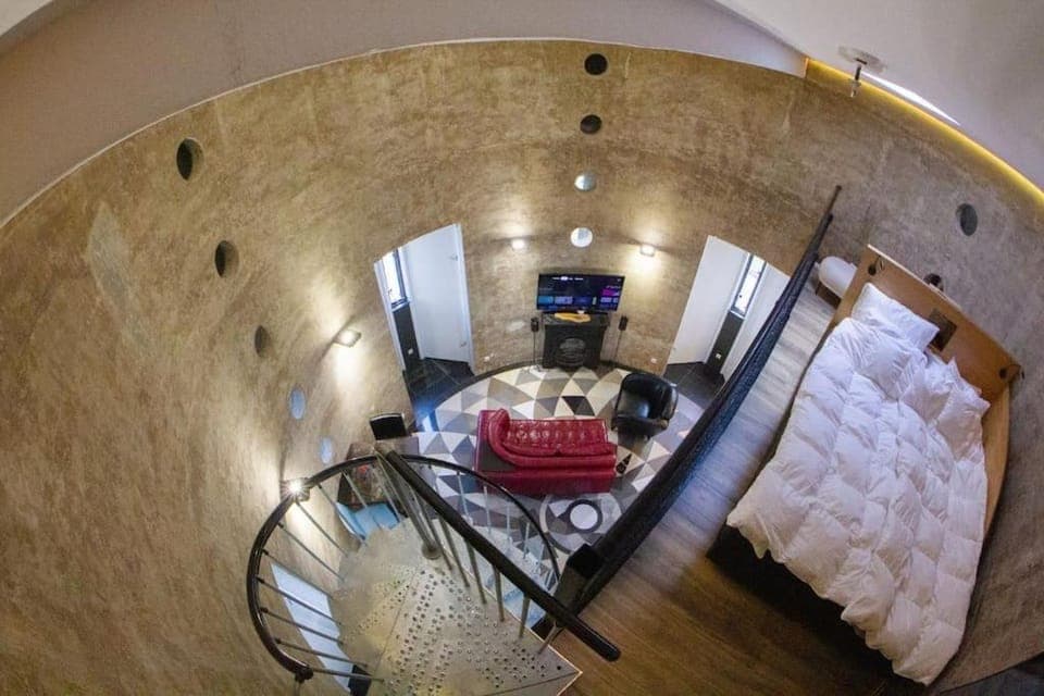 TV and multimedia, Living room, flat iron