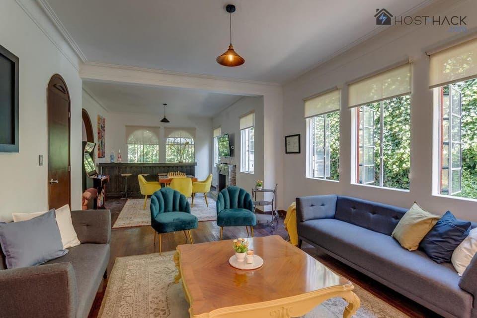 Game Room, Living room, Garden view