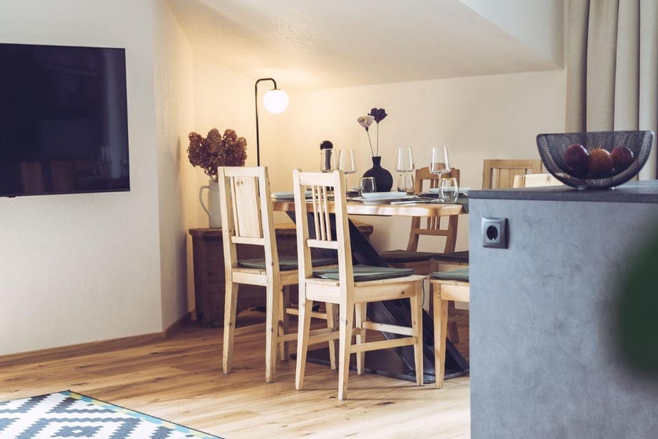 Living room, kitchen