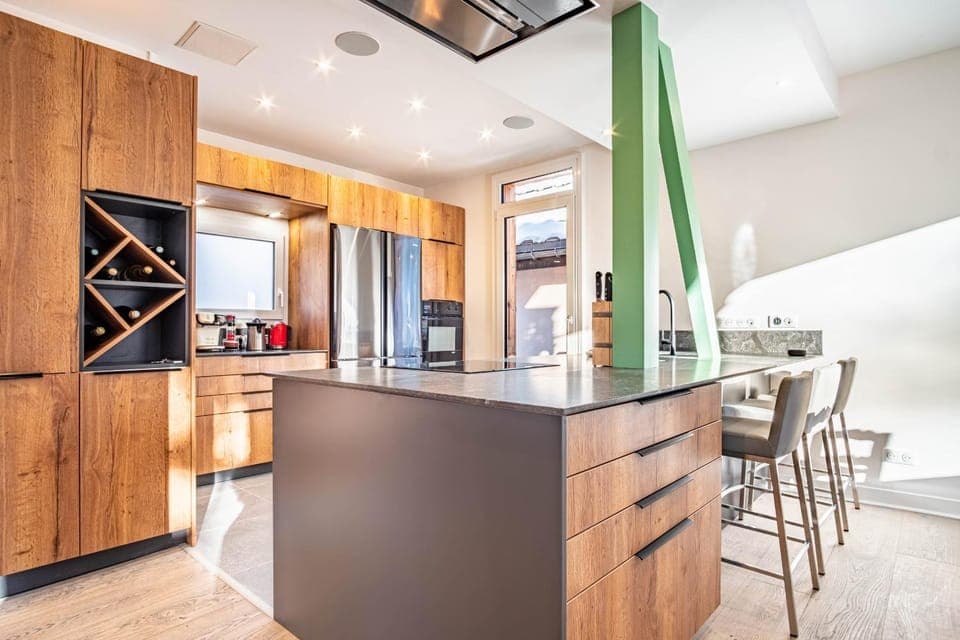 Kitchen or kitchenette