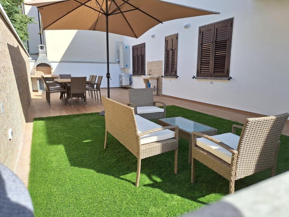 BBQ facilities, Garden, Solarium, Balcony/Terrace