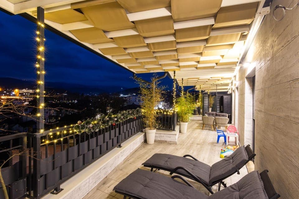 Night, Natural landscape, View (from property/room), Balcony/Terrace, Balcony/Terrace, Seating area, Quiet street view, sunbed