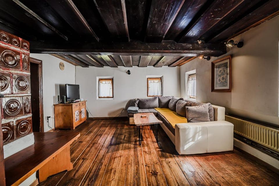 Communal lounge/ TV room, TV and multimedia, Living room, Seating area