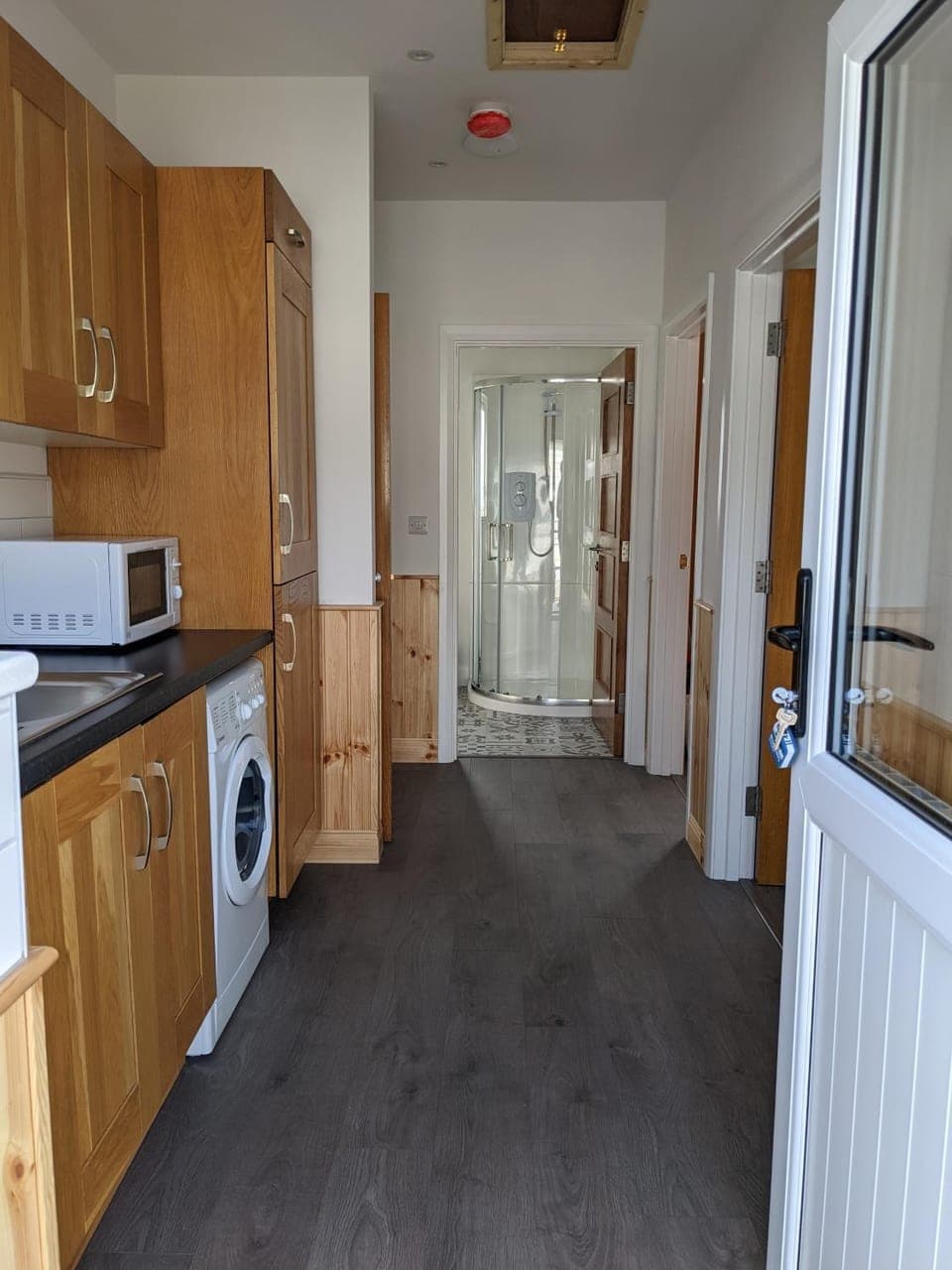 minibar, washing machine