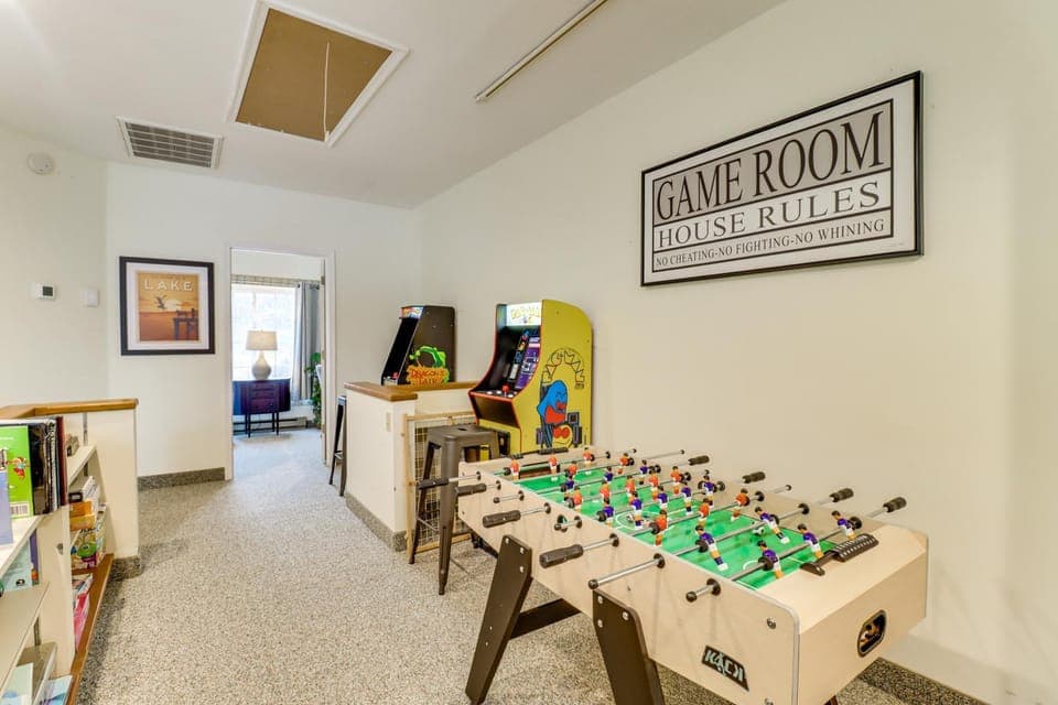 Game Room & BBQ: Waterfront Lake Harmony Condo! House in Big Boulder Lake