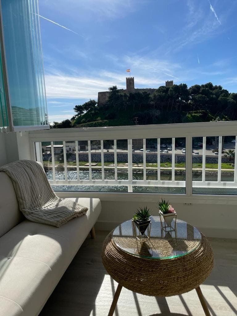 Natural landscape, View (from property/room), Balcony/Terrace, Seating area, Mountain view
