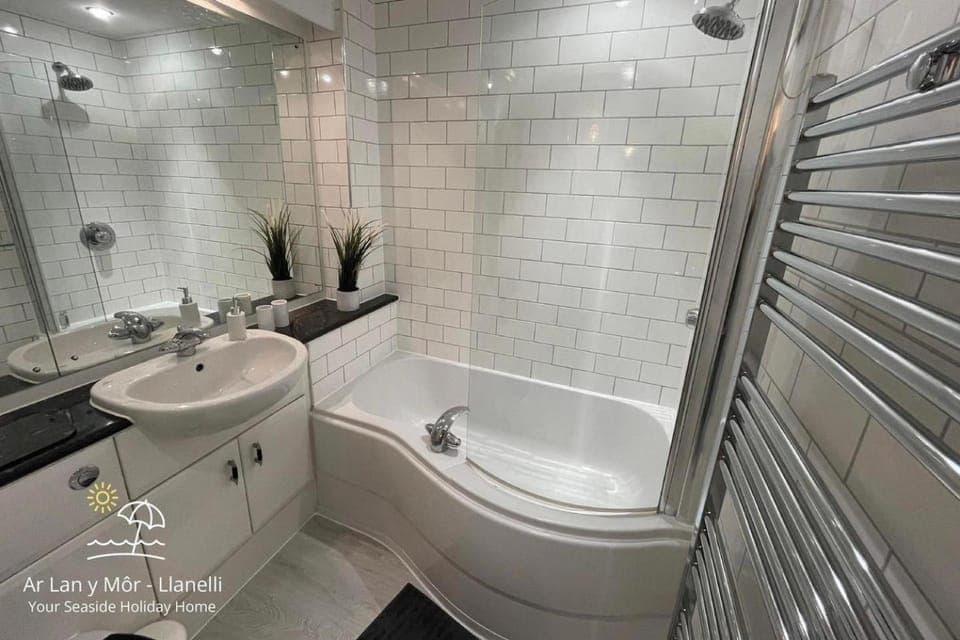 Shower, Bathroom, Bath