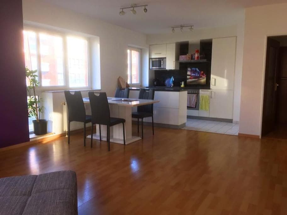 Kitchen or kitchenette, Living room, Seating area, Dining area, minibar, pet friendly, stove