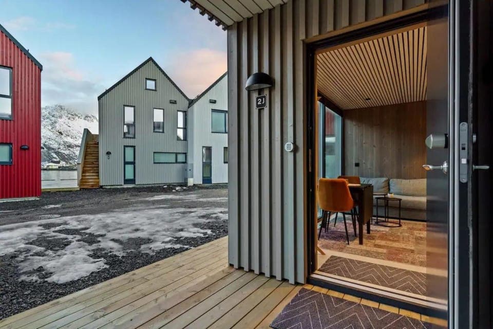 Property building, Balcony/Terrace