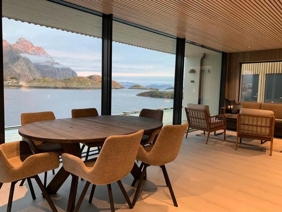 View (from property/room), Living room, Seating area, Dining area, Mountain view, Sea view